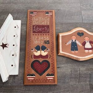 Rustic Wooden Wall Decor with Heart and Alphabet Design